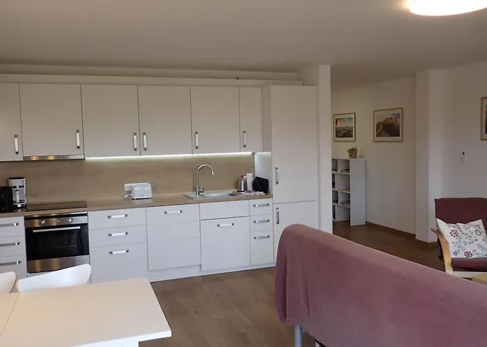 A + L Apartment *